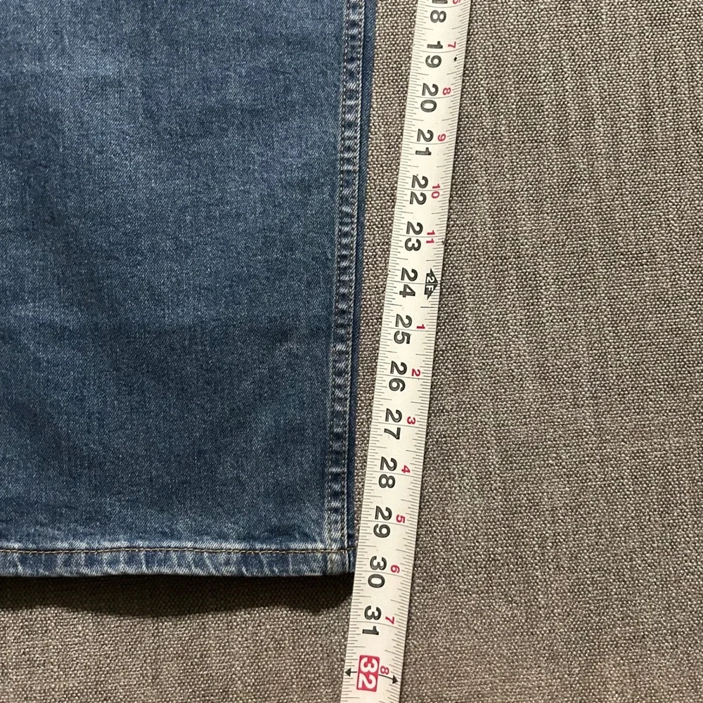 Levi's 505 Regular Fit Jeans Mens 40x30 Medium Wash Blue Straight Leg Denim